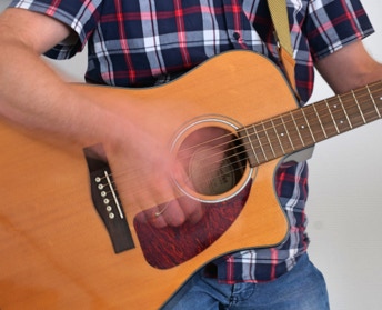 Gitarre im Gottesdienst